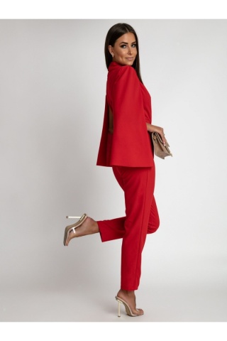 Kombinezon z rozcięciami