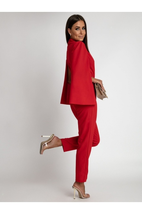 Kombinezon z rozcięciami