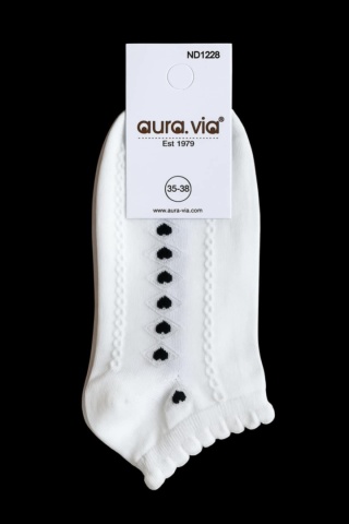 Skarpetki białe z serduszkami