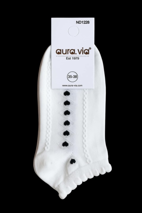 Skarpetki białe z serduszkami