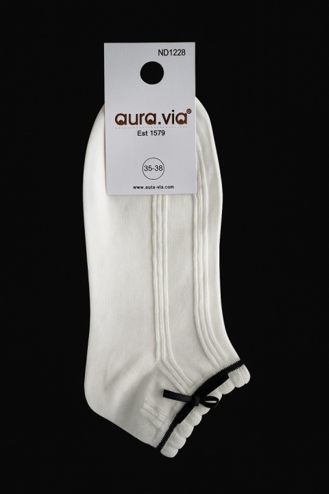 Skarpetki białe z kokardką