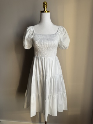 Sukienka z falbanami